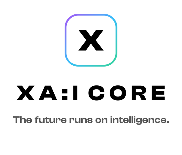 XA:I CORE Logo vertikal — Dunkel
